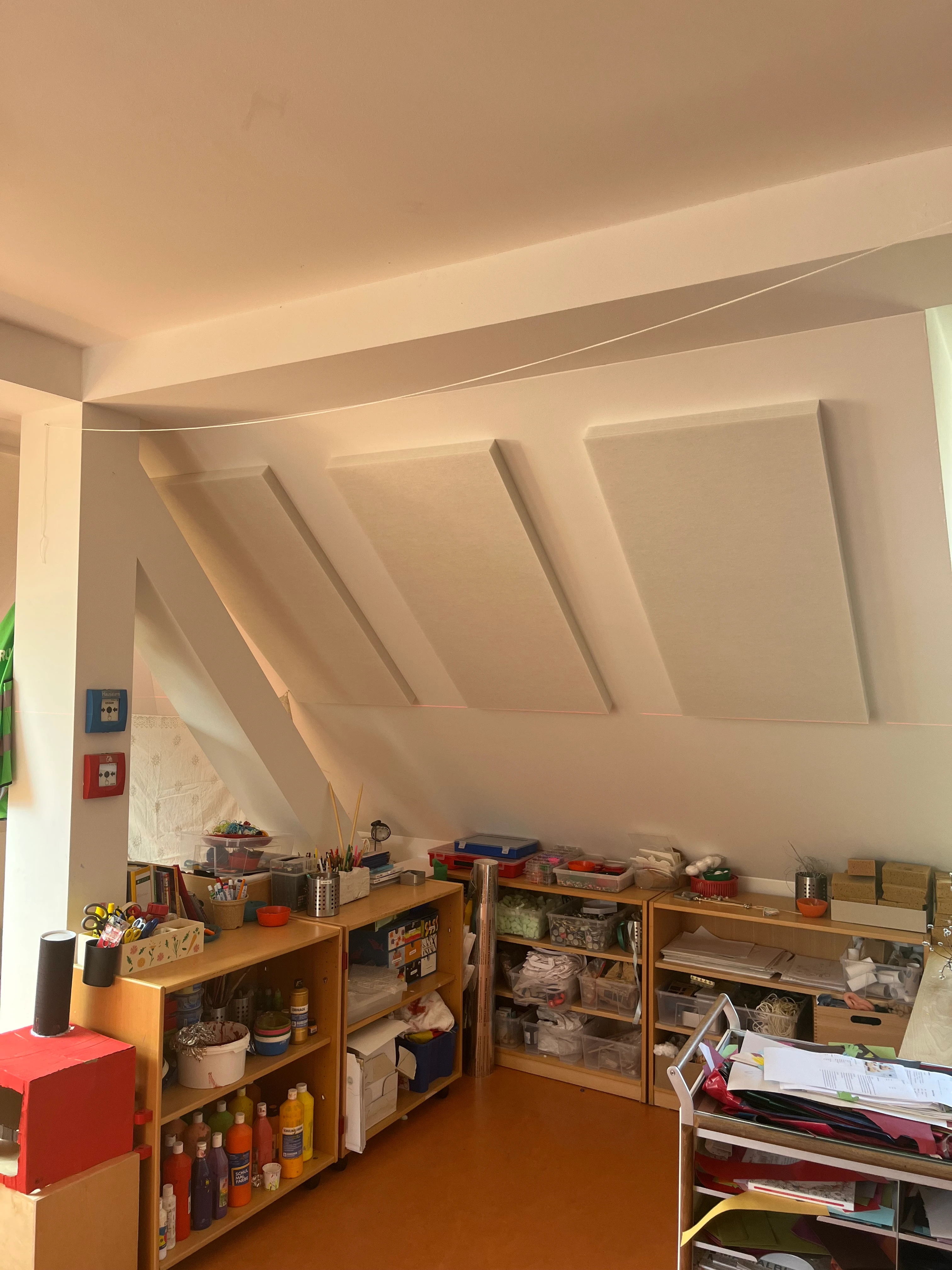 Innenansicht eines Kita-Gruppenraums in einem Altbau
