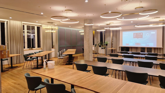 Hotel/Restaurant